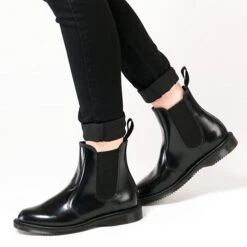 Schuhgeschäft -Schuhgeschäft 3301377 02